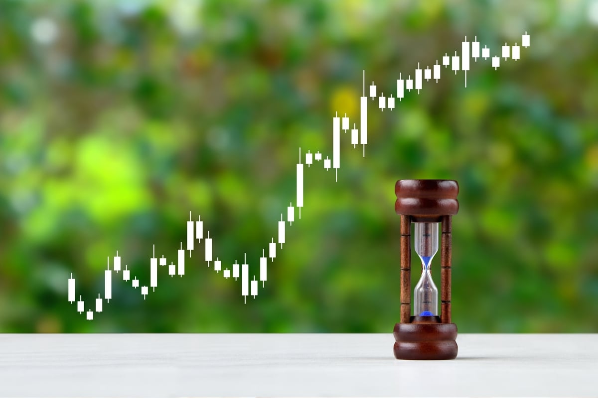 2 Top Stocks Down 40% to Buy With $1,000