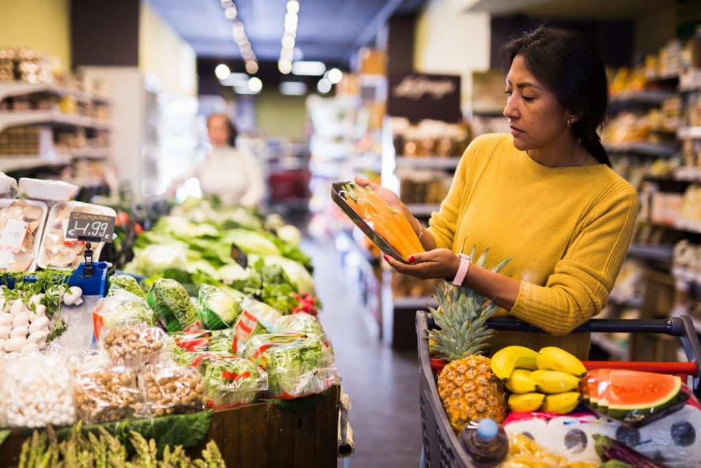 Consumer Sentiment Logs First Increase in 6 Months, Survey Confirms
