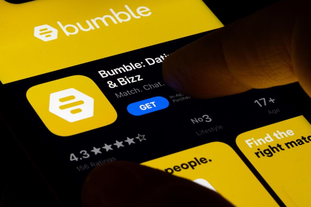 Bumble to Cut 30% of Workforce, Lifts Quarterly Outlook; Shares Jump