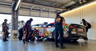 Briscoe, Haley, Keselowski involved in Phoenix melee during Stage 2