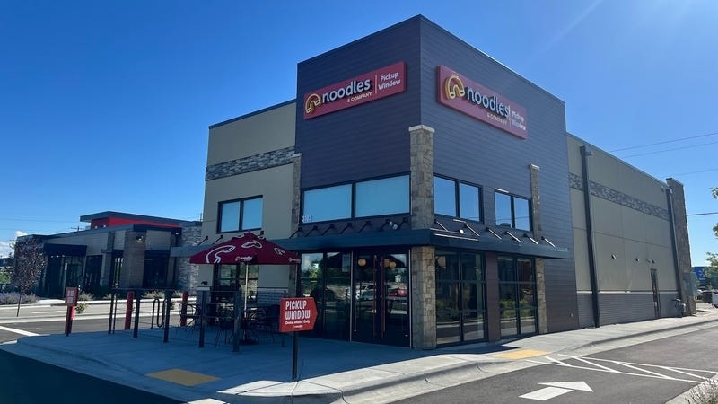 Noodles & Company receives delisting warning again