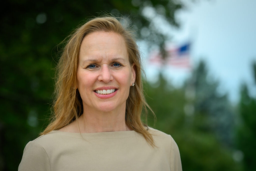 Retired Navy veteran Kishla Askins joins Nebraska 2nd District U.S. House race