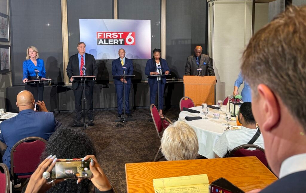 Stothert, Ewing advance in Omaha mayor's primary race