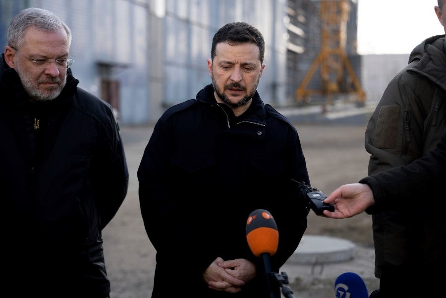 Ukrainians are ‘rallying around' Zelenskyy 3 years into war: Dan Rice