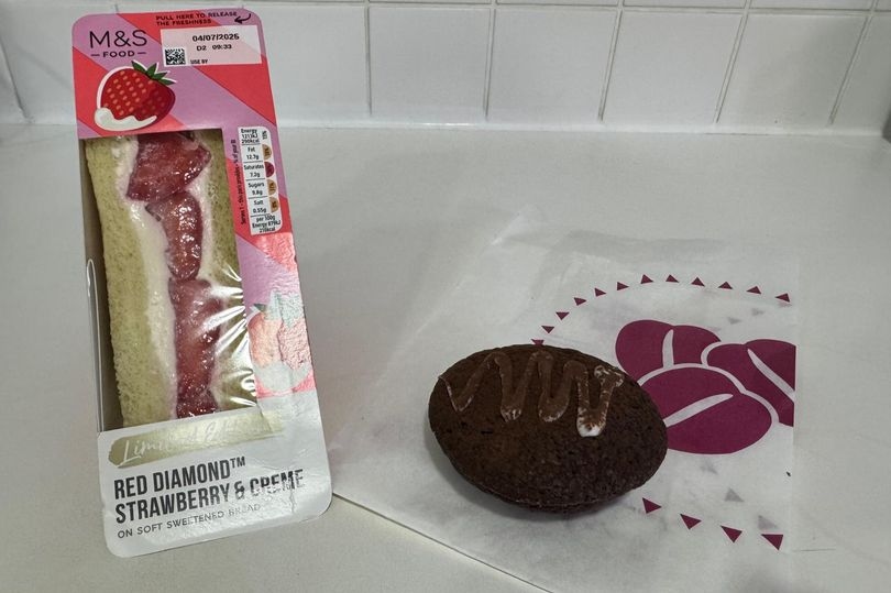 I tried M&S strawberry sandwich and Costa tiramisu cookie sandwich - one was a clear winner