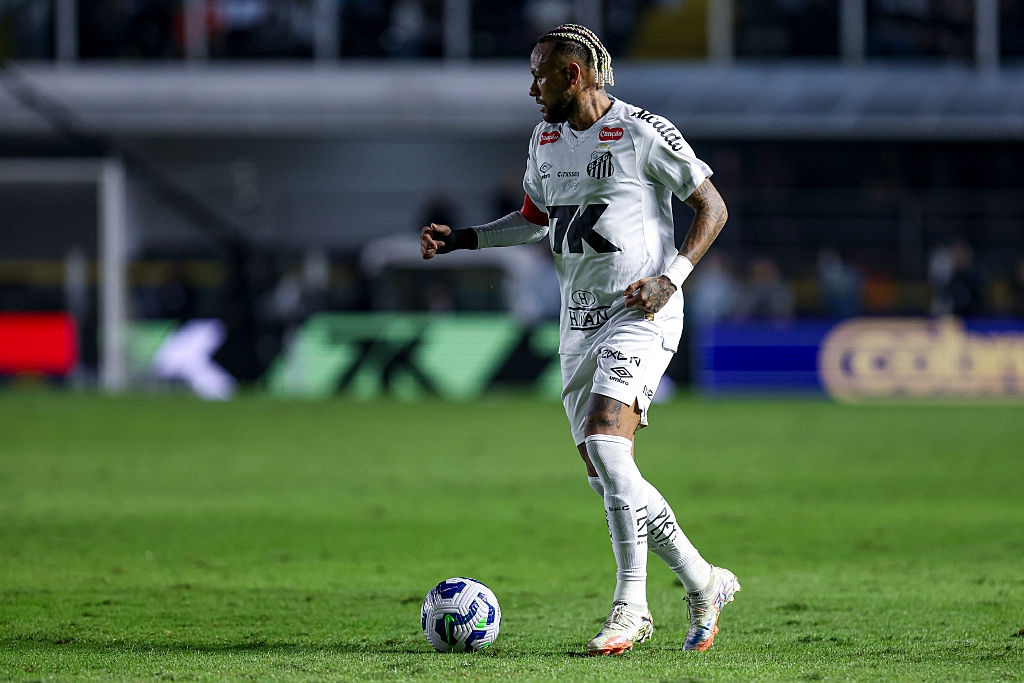 Neymar v fan: voice actor spills the beans on the row at Vila 🎥