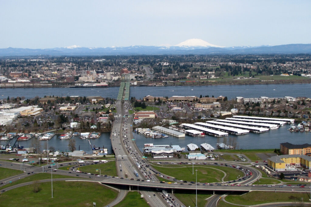 Oregon road workers urge passage of transportation bill, others warn of financial burden