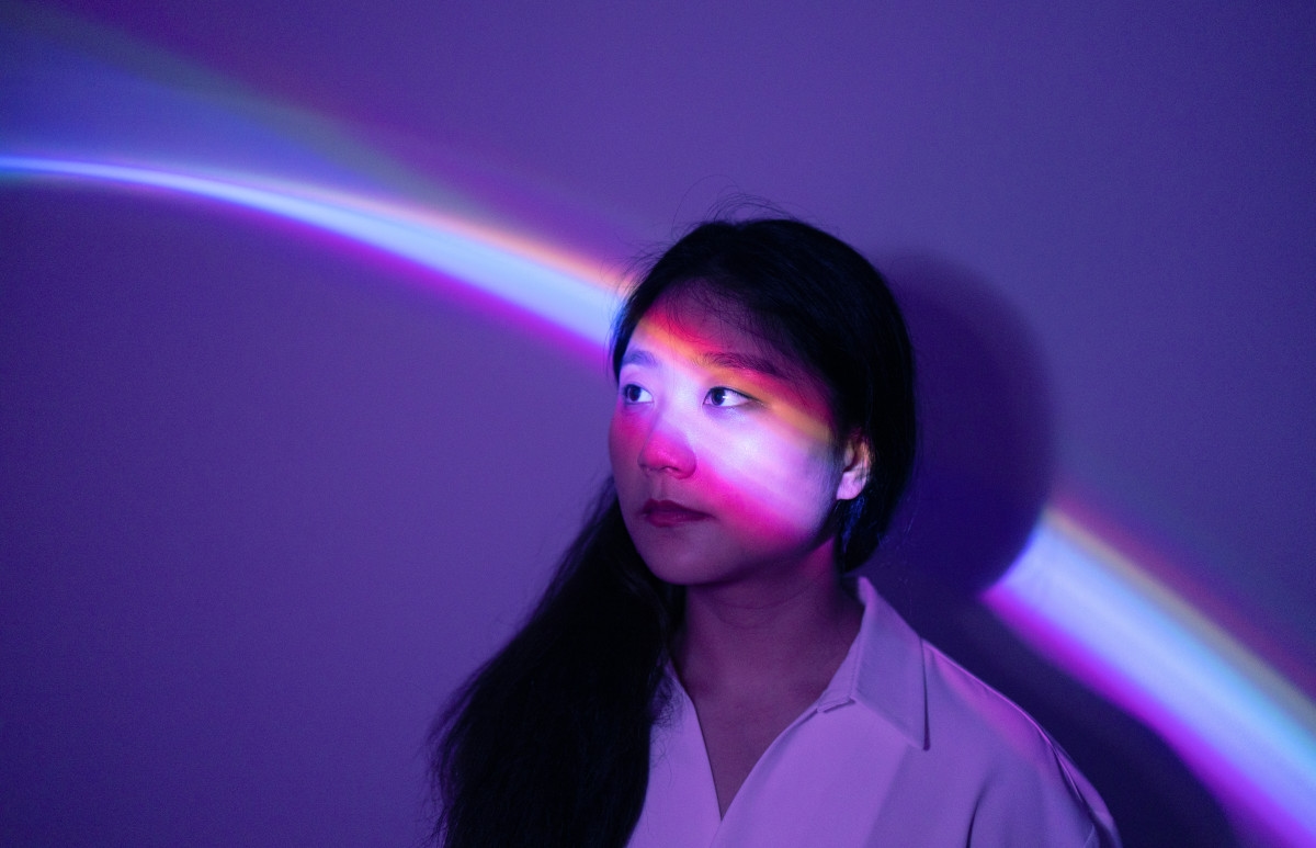 Do You Have a Purple Aura? Here's How To Know, According to an Aura Reader