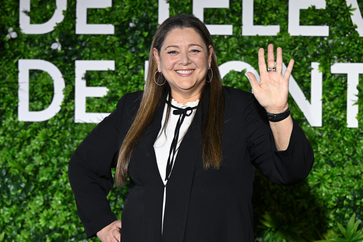 ‘90s TV Star, 64, Glows While Supporting Actor Son on the Red Carpet: ‘She Aged Backwards'