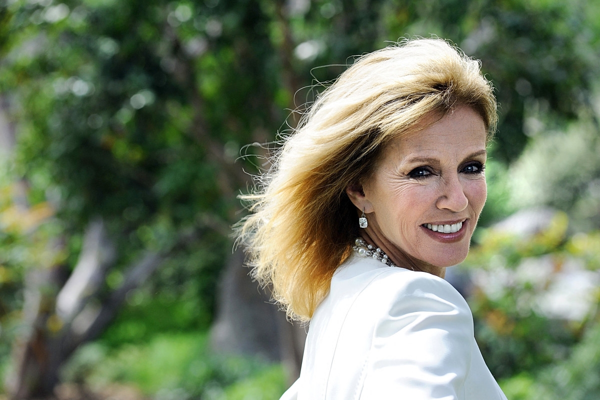 Legendary Soap Star, 84, Just Recreated Her Iconic ‘80s Video — And Fans Are Loving It