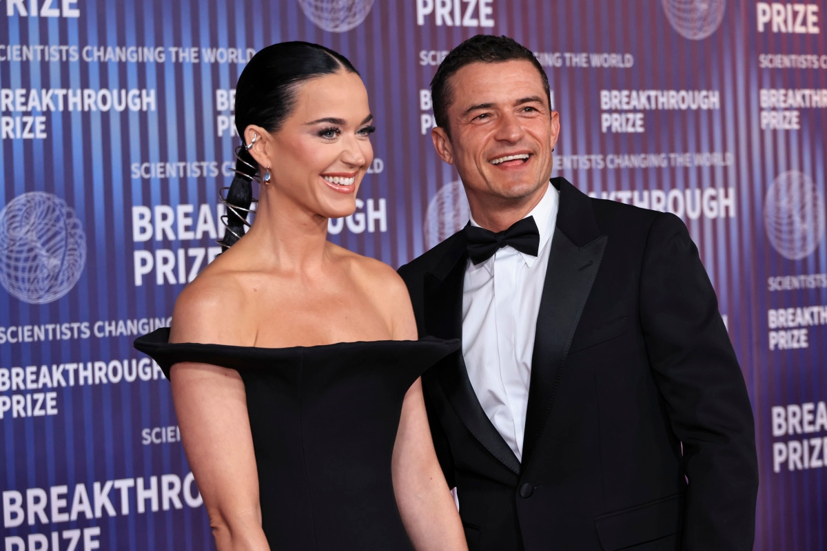 Katy Perry Cries on Stage Following Rumored Orlando Bloom Split