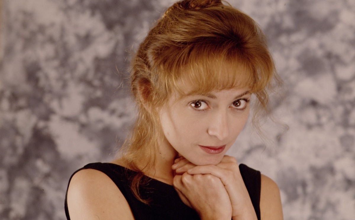 ‘90s Actress From Iconic Movie Series, 66, Looks Ageless During Rare Public Appearance