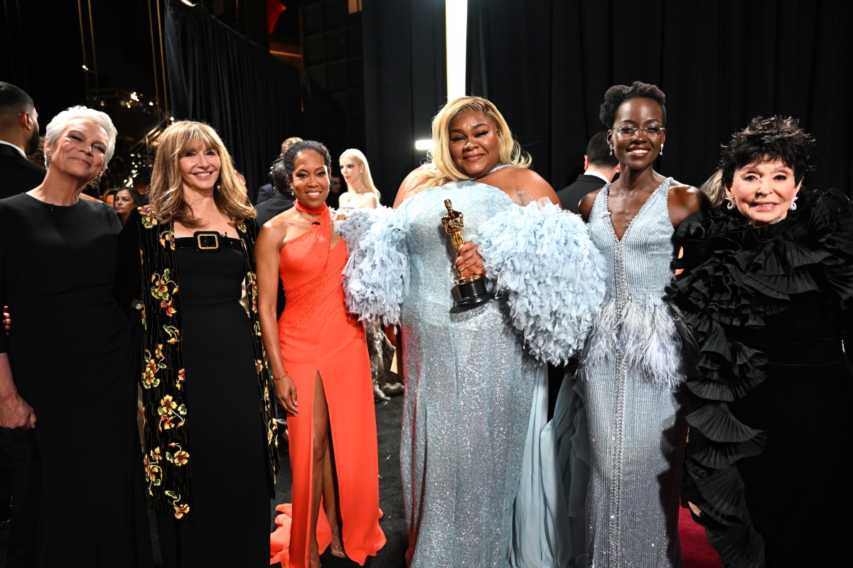 '80s Icon, 66, Admits She 'Never' Thought She'd Win an Oscar