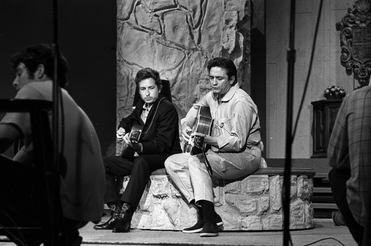 Rare Footage of Bob Dylan and Johnny Cash Recording Duet in 1969 Has Fans Reeling