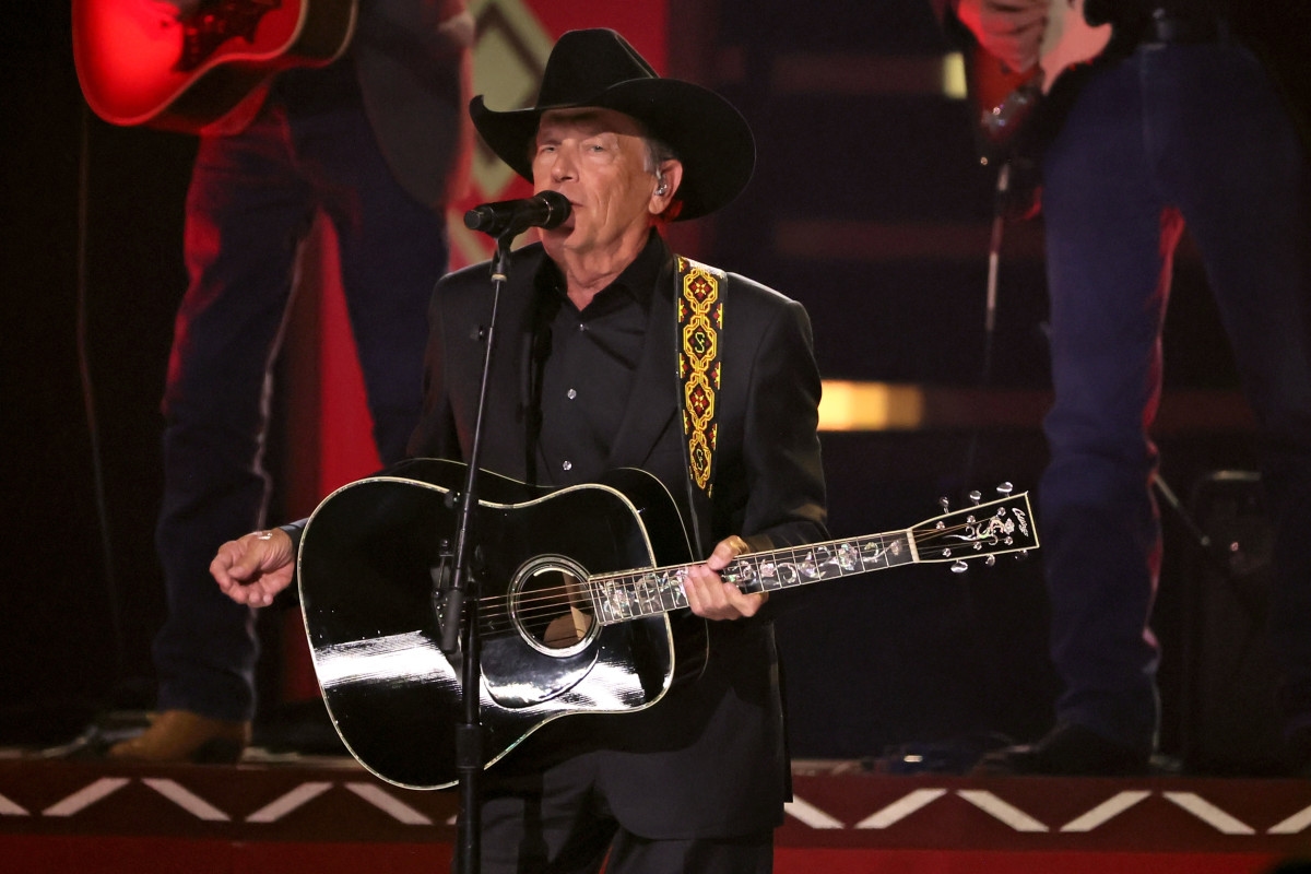 Country Icon George Strait, 73, Brings Out the 'Ultimate' Surprise Special Guest