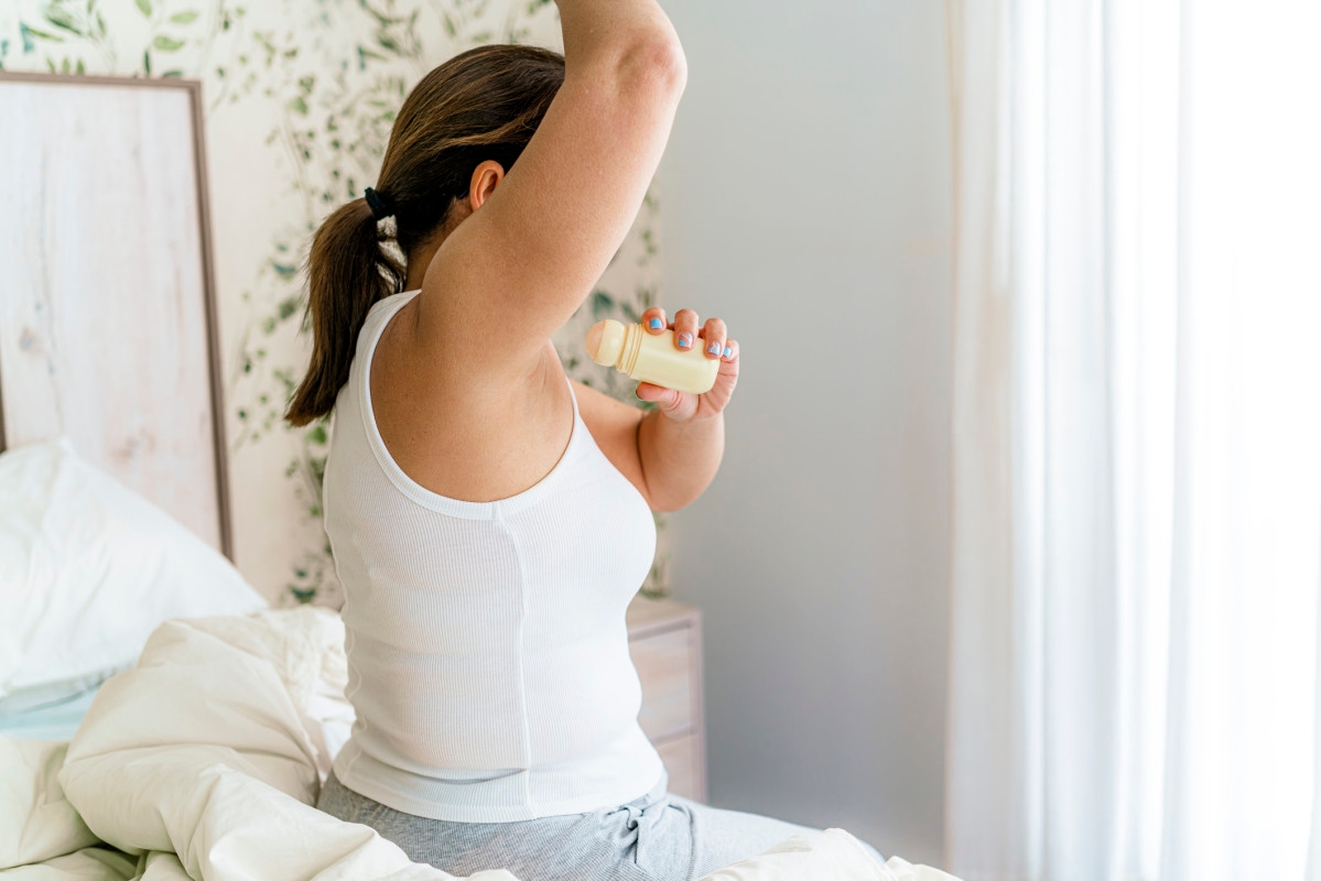 If You Skip Deodorant for a Week, Here's What Happens to Your Body