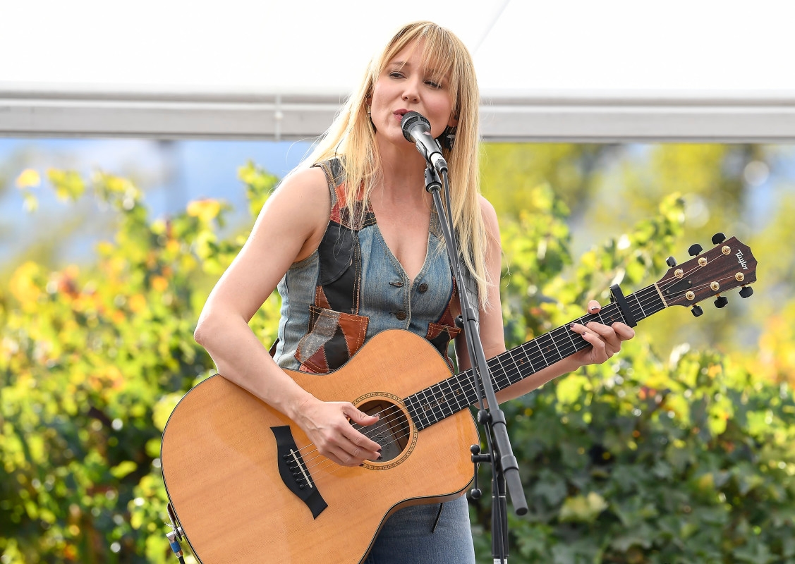 ‘90s Pop Singer Jewel's New Look Stuns Fans: ‘I Love Her, but I Don't Recognize Her'