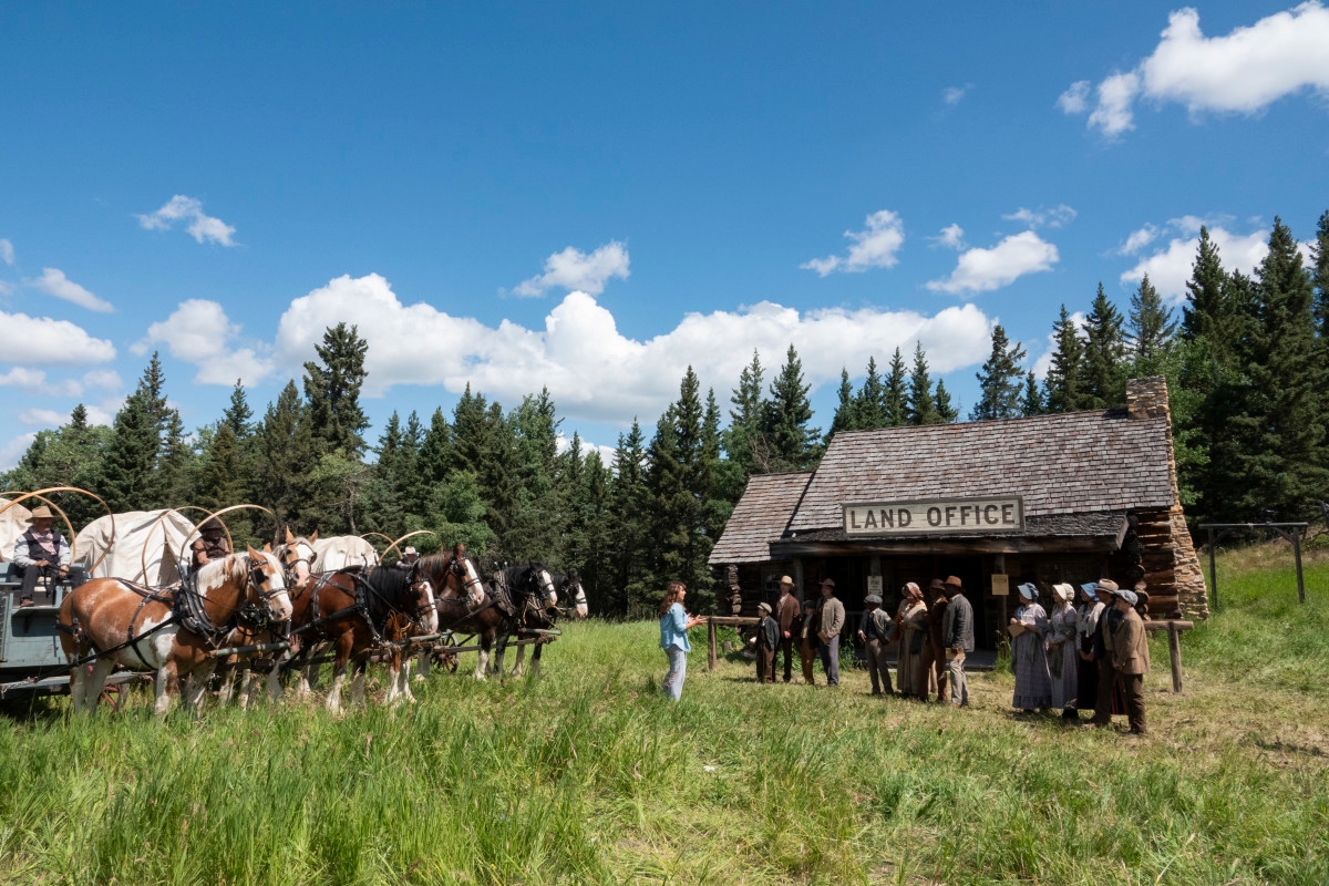'Back to the Frontier' Families Reveal Why They Gave Up Electricity and Modern Comforts in Chip and Joanna Gaines' New Series (Exclusive)
