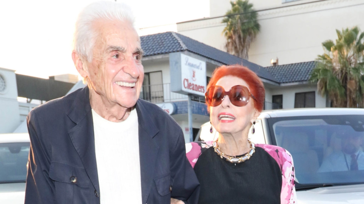 Beloved Actor of TV's Golden Era Confirmed Dead at 97 by Family