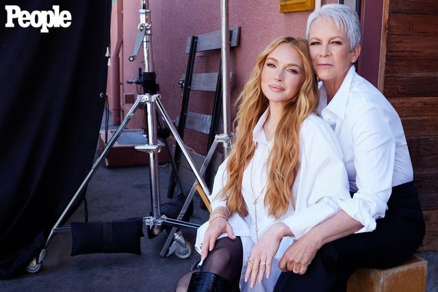 Jamie Lee Curtis Says Mom Janet Leigh Would Have 'Been Incredibly Upset' About Her Oscar-Winning Role (Exclusive)