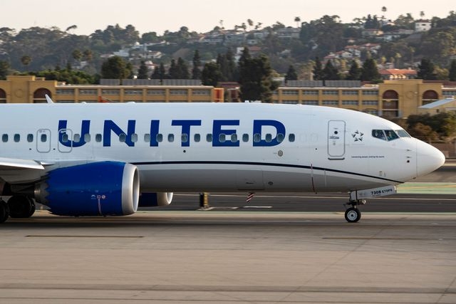 United Flight Declares Emergency 8 Hours Into Flight, Sends Out International Distress Code