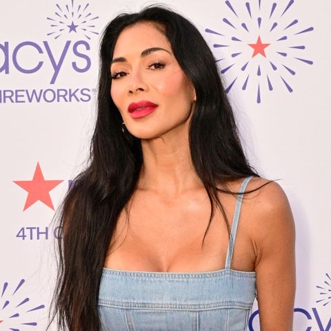 Nicole Scherzinger Attends a Fireworks Display in N.Y.C., Plus Beyoncé, Glen Powell and More