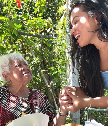 Woman Helps 97-Year-Old Walking Alone in the Heat. Then Uncovers Surprising Link to Her Late Father (Exclusive)