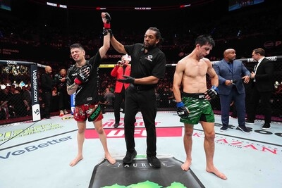 Monster Energy's Brandon Moreno Defeats Steve Erceg at UFC Mexico City