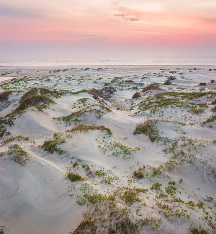 The 10 Best North Carolina Beach Towns (Whether Traveling Solo or with the Fam)