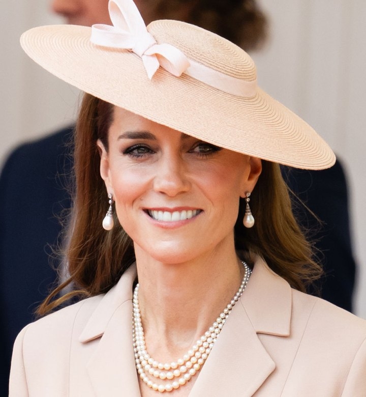 Kate Middleton Is a Vision in White During Surprise Solo Appearance at Wimbledon Finals