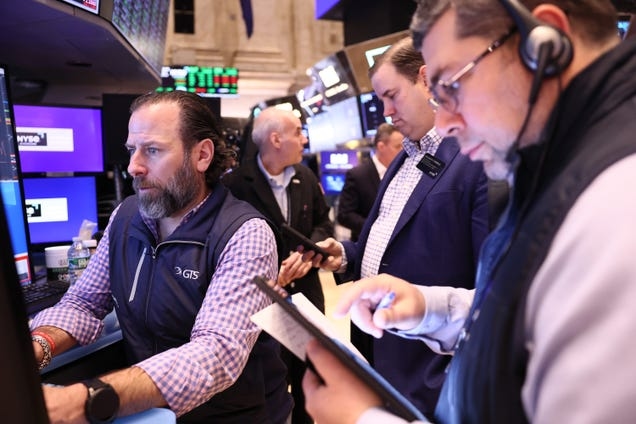 A market 'bull crash' saw fund managers make a huge pivot away from stocks, Bank of America says