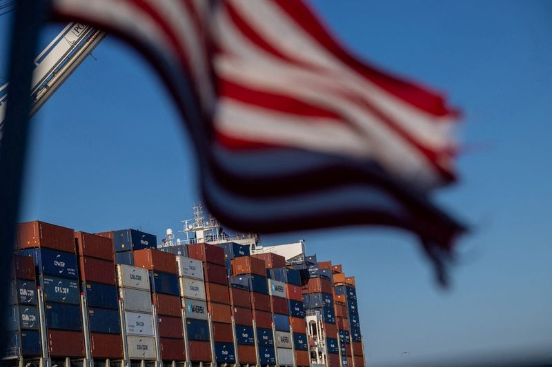 US trade deficit narrows to $60.2 billion in June