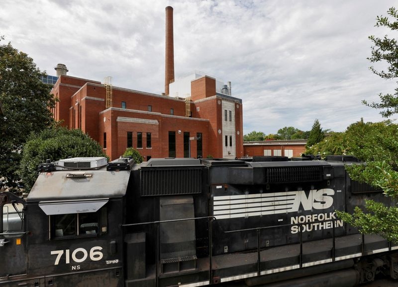 Union Pacific could reach agreement to acquire Norfolk southern early next week, Bloomberg News reports