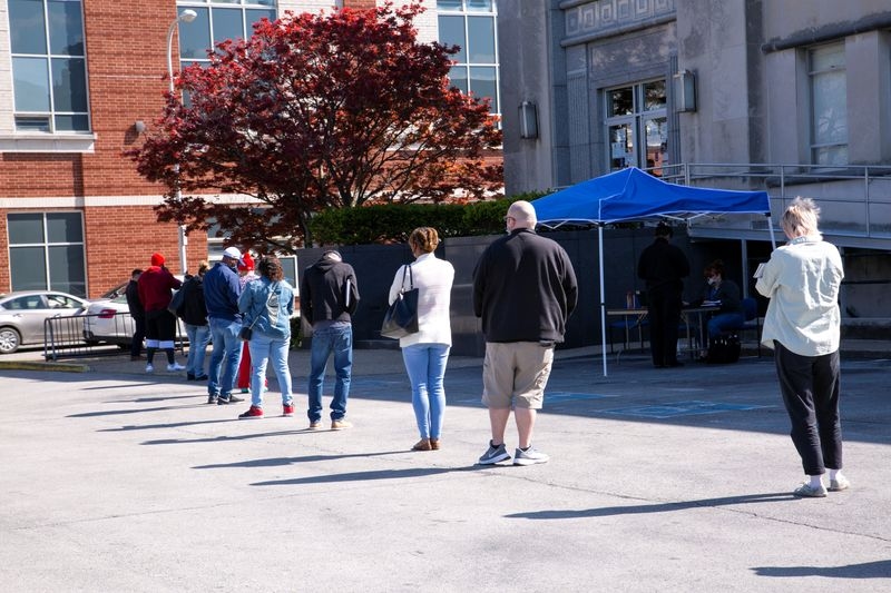 US private payrolls unexpectedly decrease in June; layoffs remain low