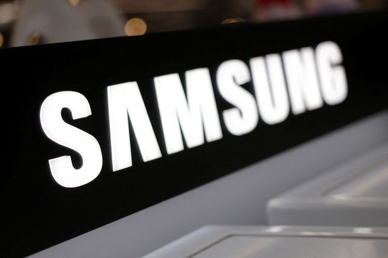Samsung Elec signs $16.5 billion contract to supply semiconductors