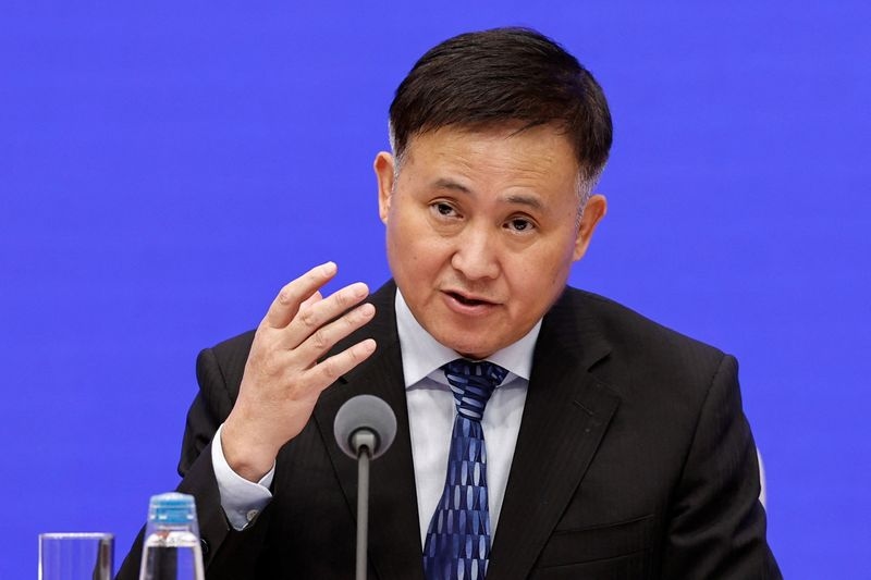 PBOC governor, Bank of America senior executive discuss economy, financial markets