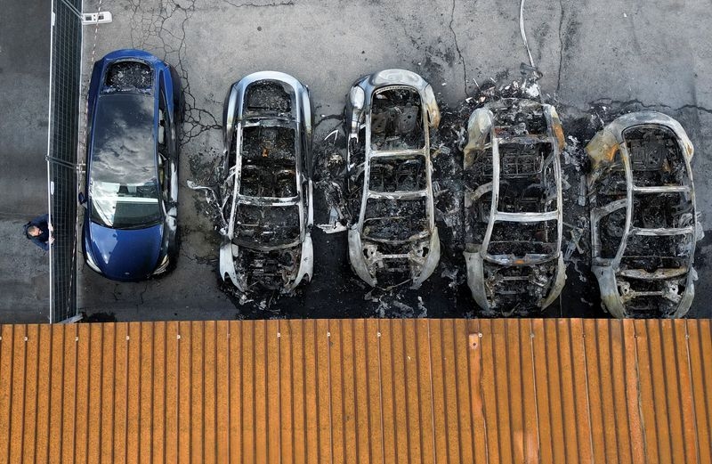 Police investigate possible arson as Rome fire destroys 17 Teslas