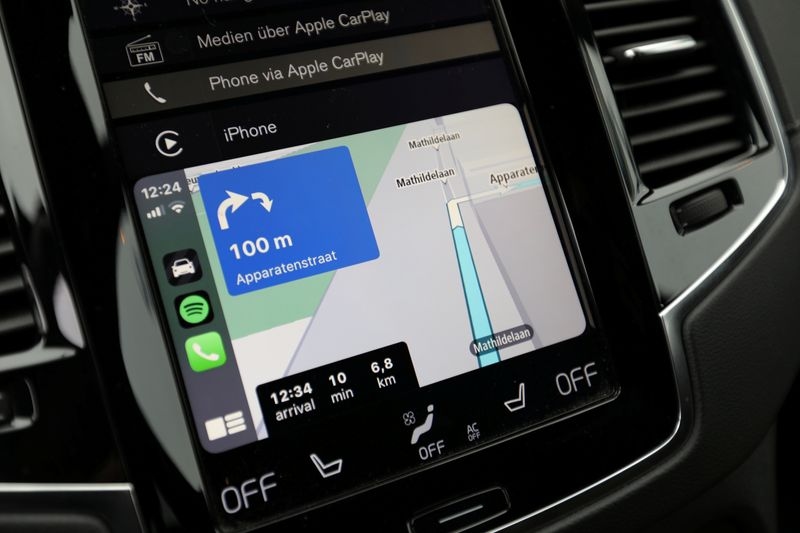 TomTom to cut 300 jobs amid AI shift