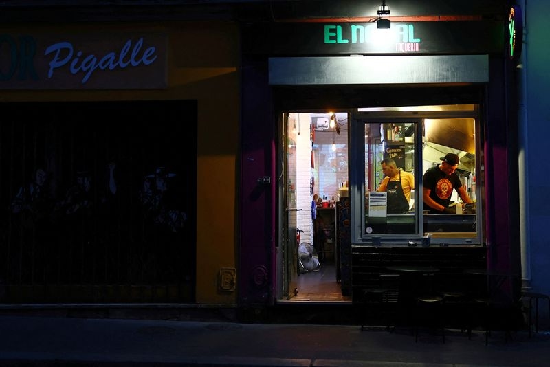 French private sector activity contracts further in June, PMI shows