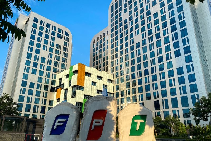 Vietnam's public security ministry takes stake in internet firm FPT Telecom
