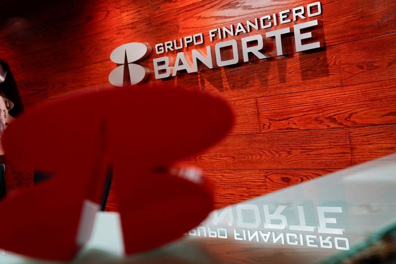 Mexico's Banorte once again weighs Banamex purchase