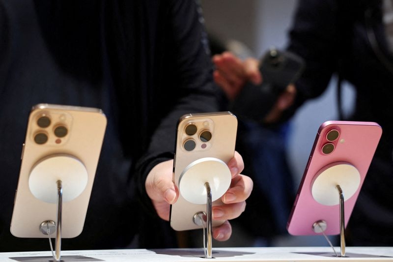 Chinese sales of foreign phone makers, including Apple, drop 9.7% in May