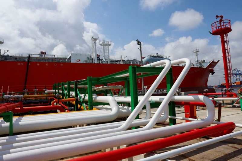 Oil edges lower as trade war concerns increase worries about fuel demand
