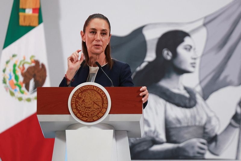 Sheinbaum says Mexico secures new tariff reprieve, 90 days to strike trade deal