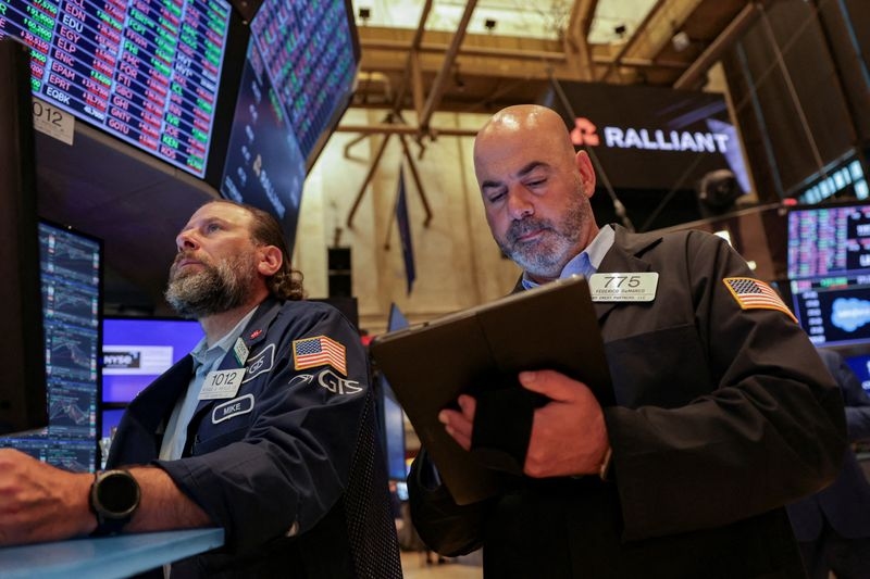 Global equity funds draw weekly inflows on trade deal optimism