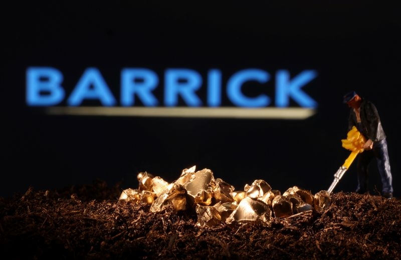 Exclusive-Mali plans to sell gold reserves at Barrick complex to fund operations