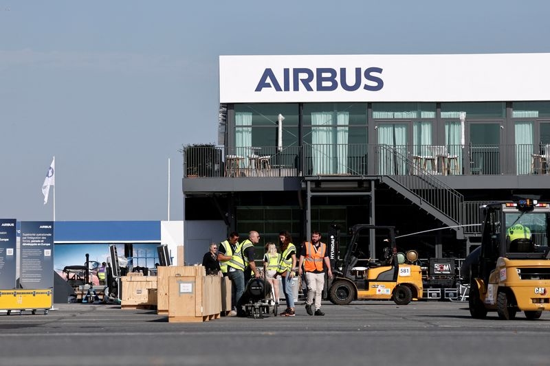 Airbus posts higher quarterly profit, maintains forecasts