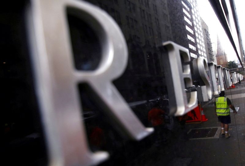 Australia central bank not shocked by jobless rise, to cut rates gradually