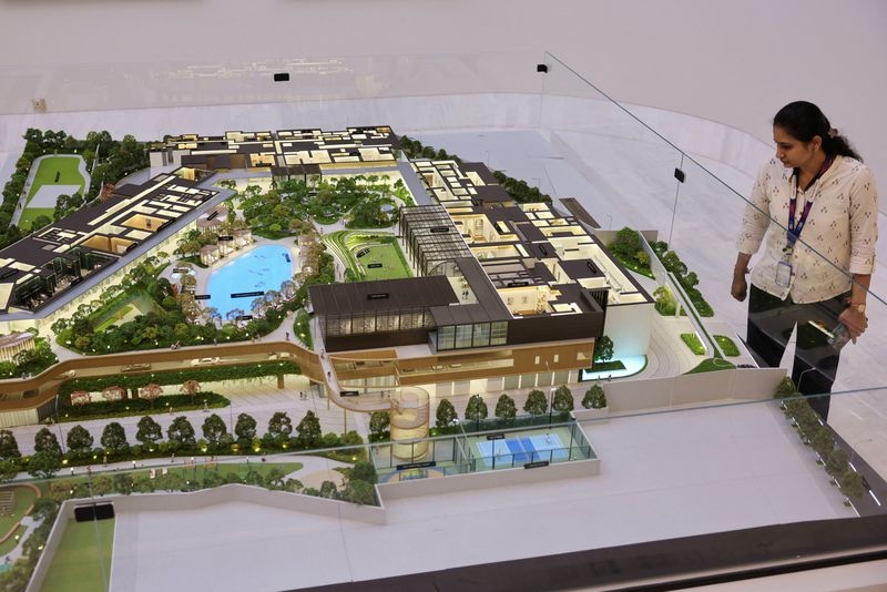 India's DLF says will consider partnerships as embarks on Mumbai luxury development