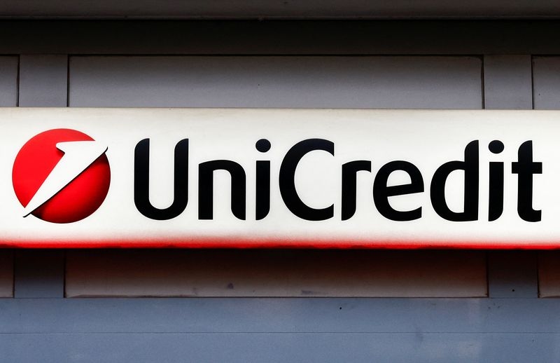 UniCredit Bulbank sells risk on 2.1 billion euros in business loans to Dutch pension fund